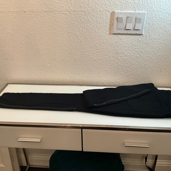 Express jetblack skinny Cargo & Zipper style  jeggings size M ( lot of 2 pairs) - Picture 10 of 11